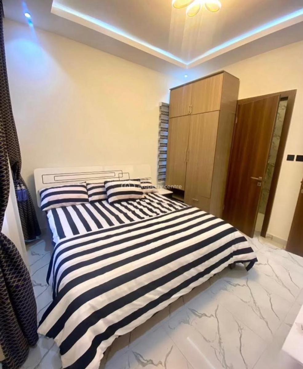 Fully Furnished 1 Bedroom Apartment with Pool Gym & Laundry Room, Ologolo, Lekki, Lagos, Flat / Apartment for Rent