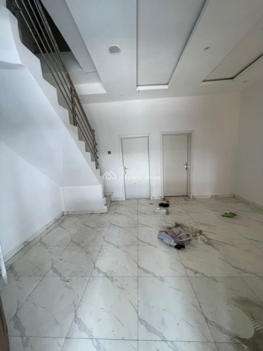 Distress 3bedroom Terrace Vgc, Vgc Lekki Lagos, Vgc, Lekki, Lagos, Terraced Duplex for Sale