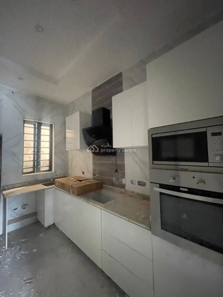 Distress 3bedroom Terrace Vgc, Vgc Lekki Lagos, Vgc, Lekki, Lagos, Terraced Duplex for Sale