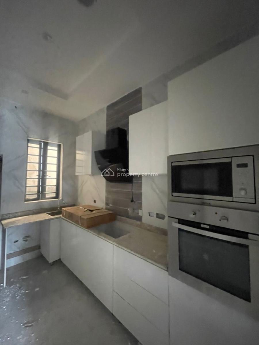 Distress 3bedroom Terrace Vgc, Vgc Lekki Lagos, Vgc, Lekki, Lagos, Terraced Duplex for Sale