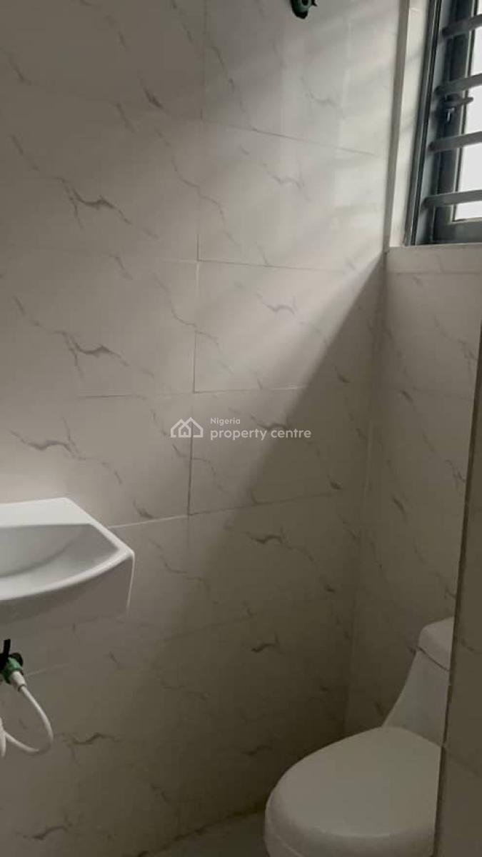 Distress 3bedroom Terrace Vgc, Vgc Lekki Lagos, Vgc, Lekki, Lagos, Terraced Duplex for Sale