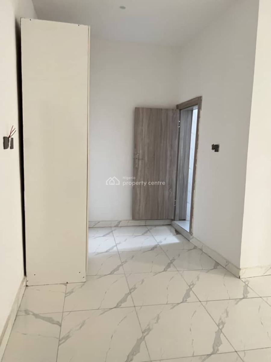 Distress 3bedroom Terrace Vgc, Vgc Lekki Lagos, Vgc, Lekki, Lagos, Terraced Duplex for Sale