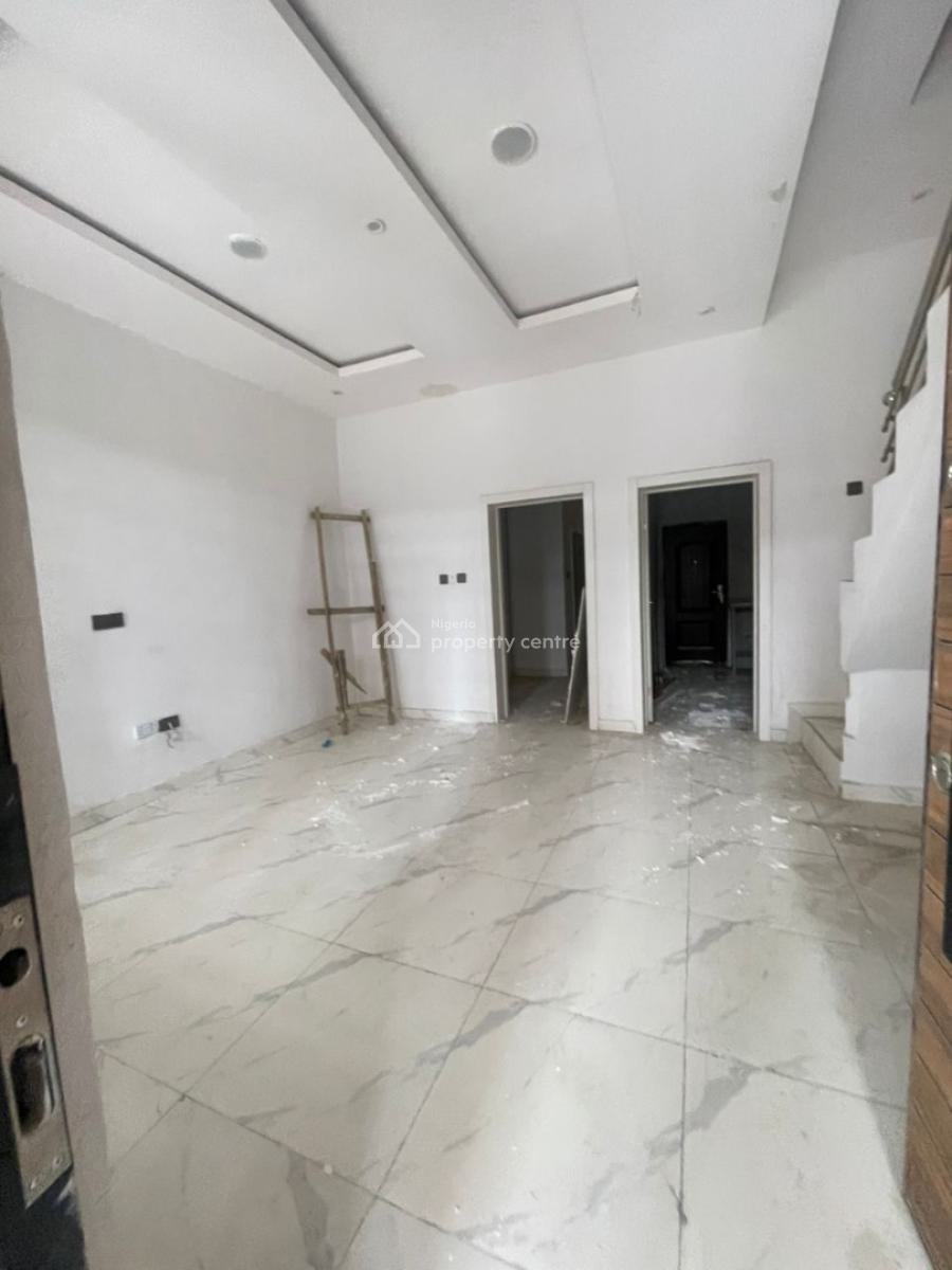 Distress 3bedroom Terrace Vgc, Vgc Lekki Lagos, Vgc, Lekki, Lagos, Terraced Duplex for Sale