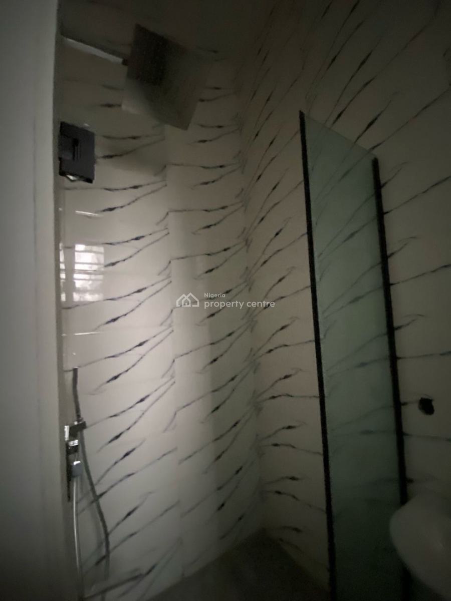 Neat 3 Bedrooms Semi Detached with Bq, Chevron, Lekki, Lagos, Semi-detached Duplex for Rent