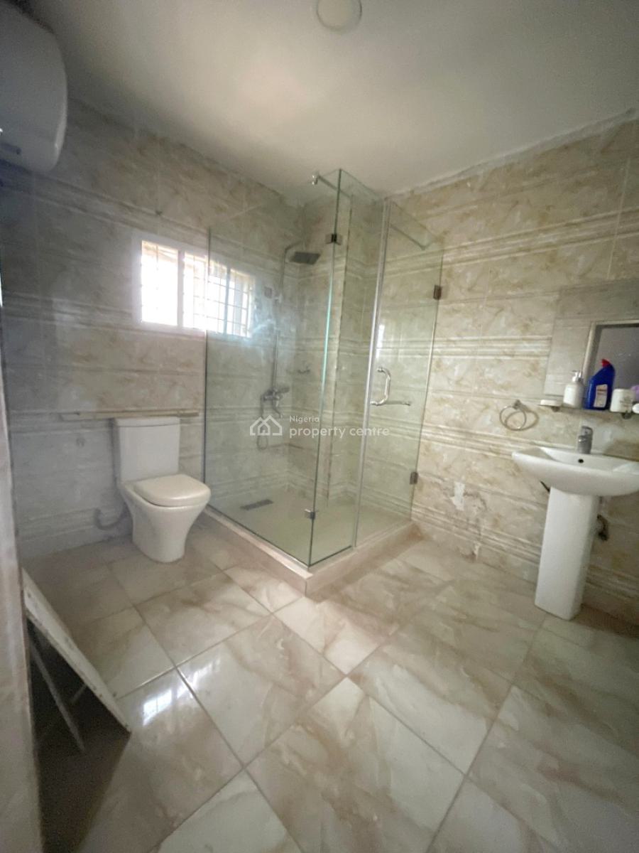 Corner Piece 4 Bedroom Terrace Duplex, 2 Sitting Room and Bq, Close to Coza, Guzape District, Abuja, Terraced Duplex for Rent