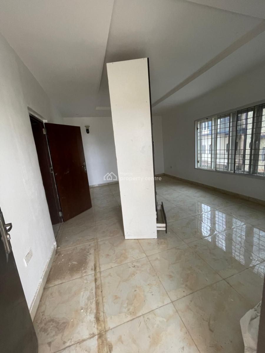 Corner Piece 4 Bedroom Terrace Duplex, 2 Sitting Room and Bq, Close to Coza, Guzape District, Abuja, Terraced Duplex for Rent