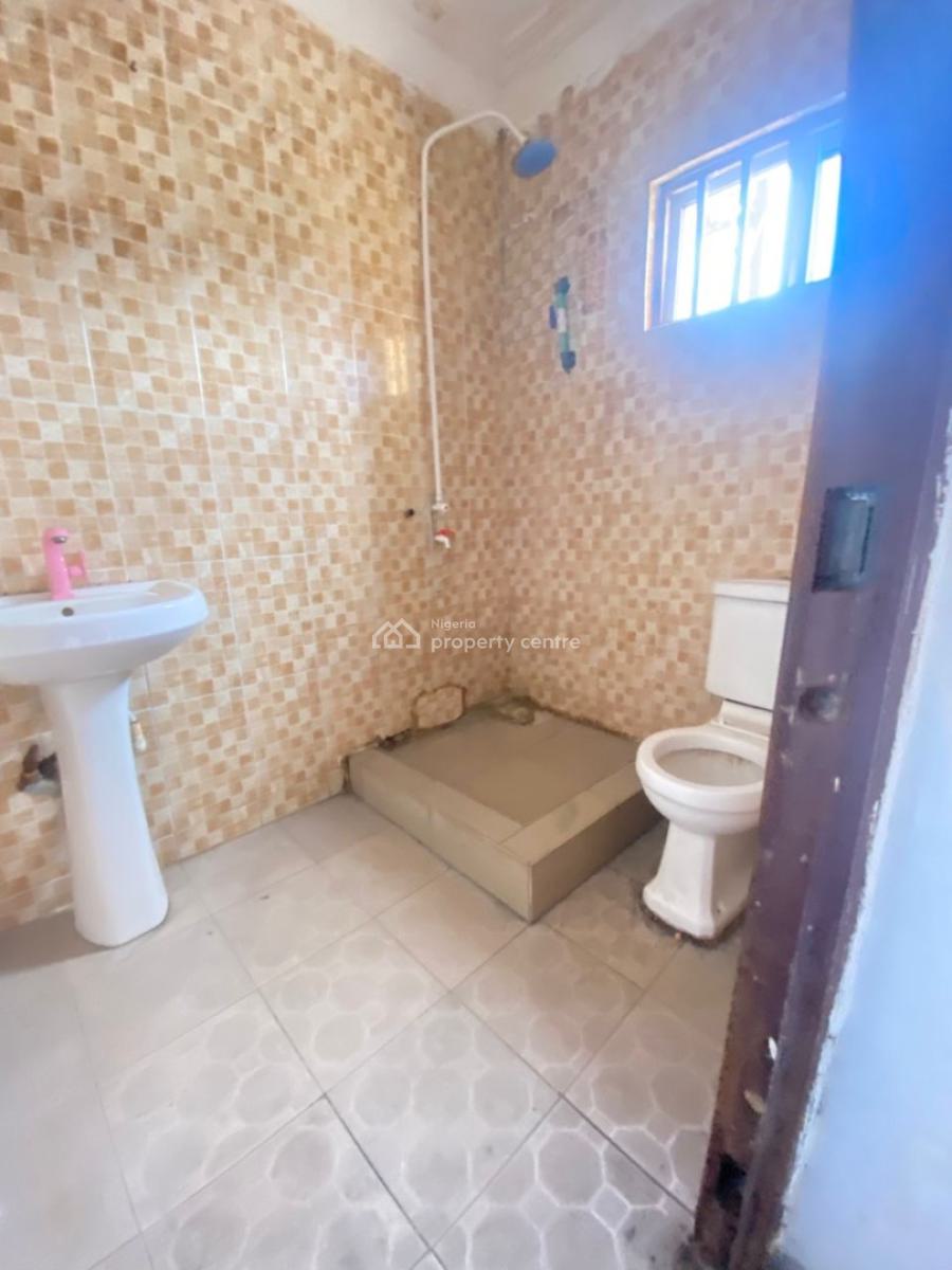 Clean 3 Bedroom Apartment, Around Olokonla, Sangotedo, Ajah, Lagos, Flat / Apartment for Rent