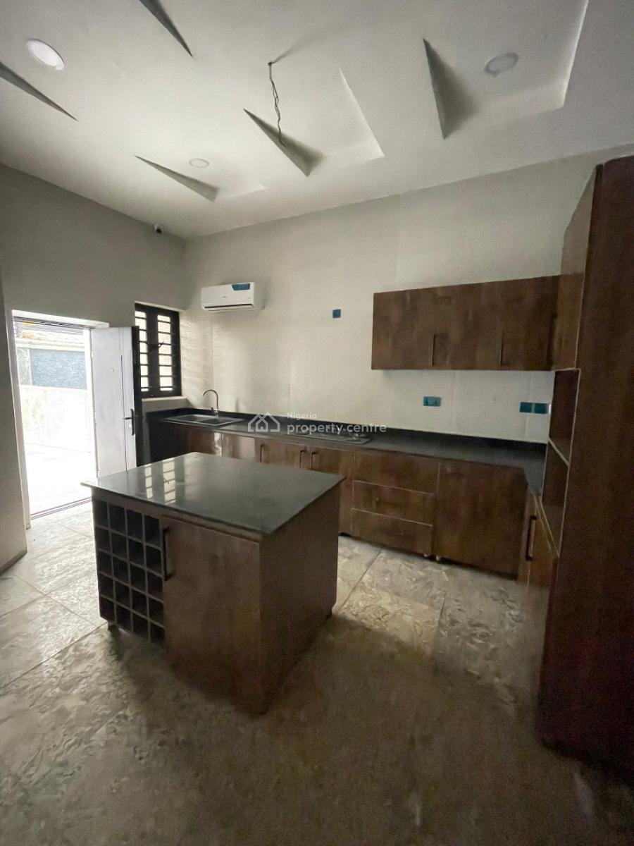 Exclusive 4 Bedrooms Terraced Duplex with a Communal Pool, Ikeja Gra, Ikeja, Lagos, Terraced Duplex for Sale