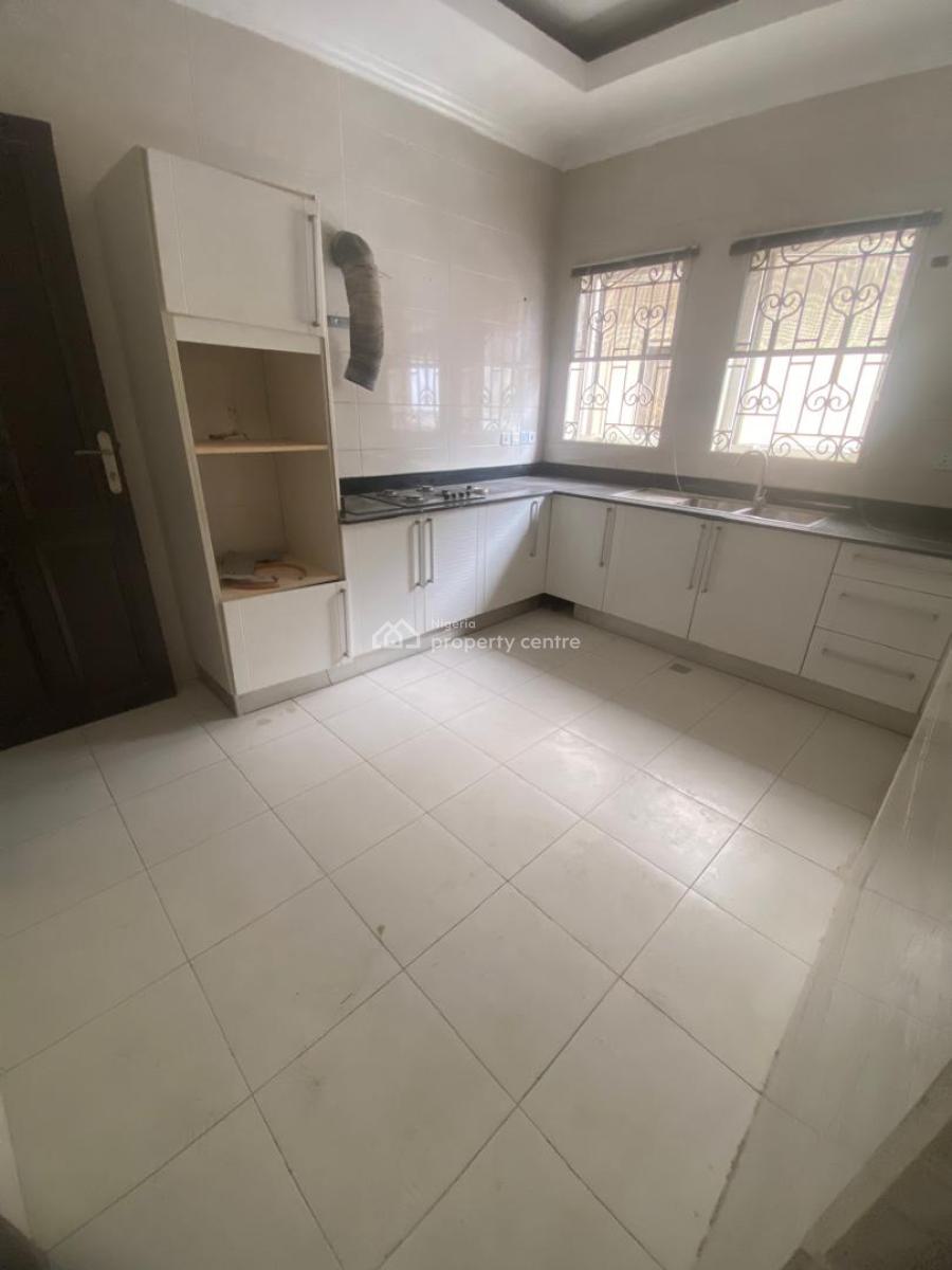 Fully Serviced Units of 3 Bedroom Flat, Lekki Phase 1, Lekki, Lagos, Flat / Apartment for Rent
