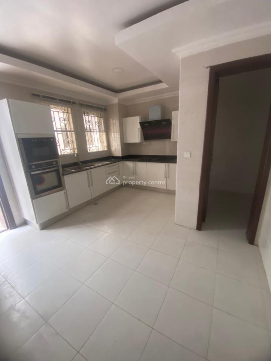 Fully Serviced Units of 3 Bedroom Flat, Lekki Phase 1, Lekki, Lagos, Flat / Apartment for Rent