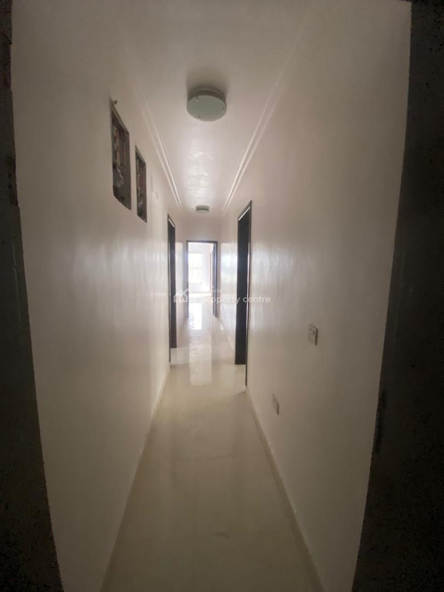 Fully Serviced Units of 3 Bedroom Flat, Lekki Phase 1, Lekki, Lagos, Flat / Apartment for Rent