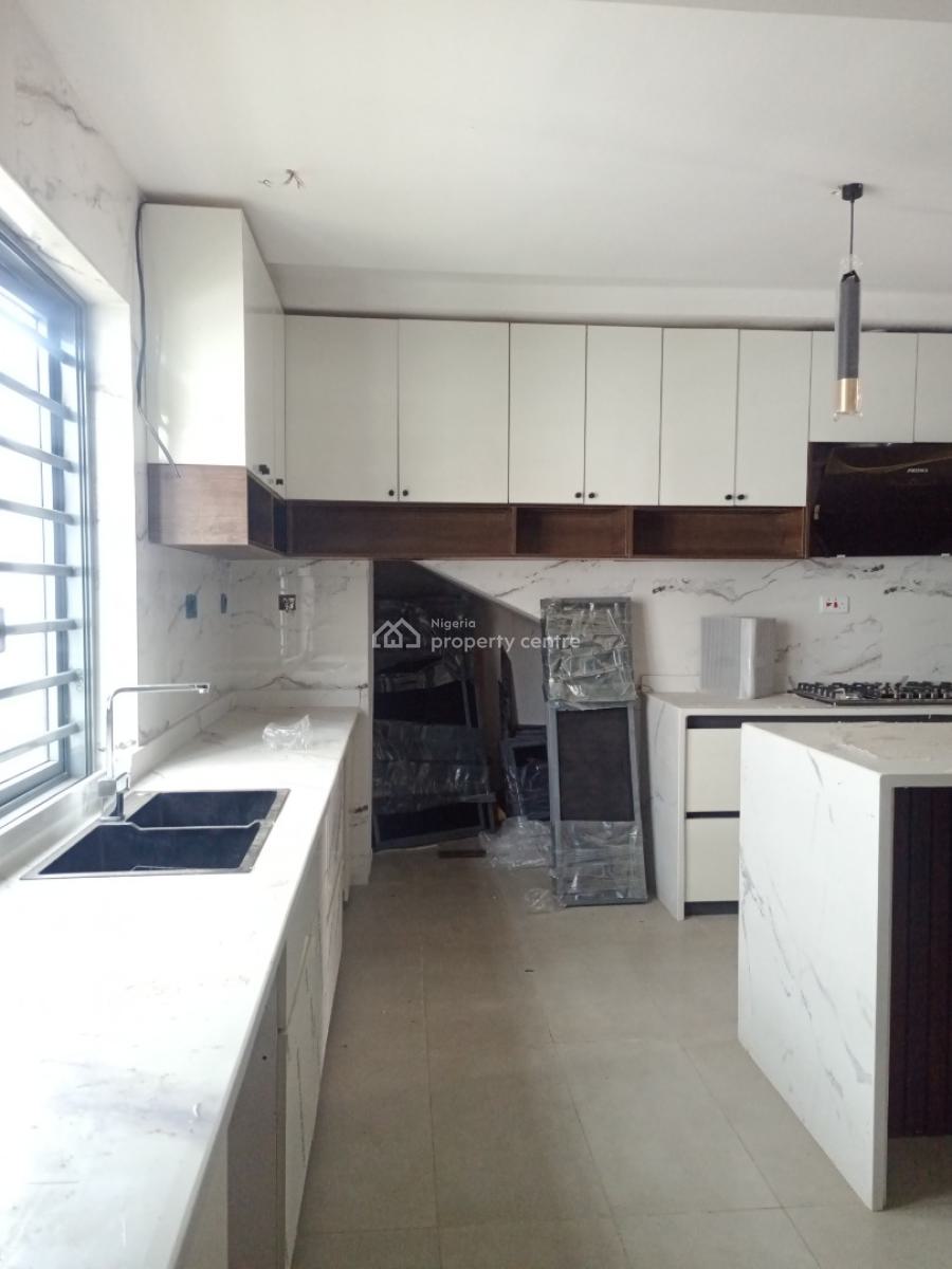 5 Bedroom Luxury Built Detached House, in a Service Fully Estate, Ikeja Gra, Ikeja, Lagos, Detached Duplex for Sale