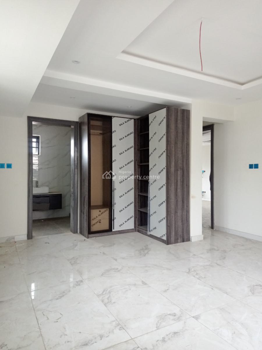 5 Bedroom Luxury Built Detached House, in a Service Fully Estate, Ikeja Gra, Ikeja, Lagos, Detached Duplex for Sale