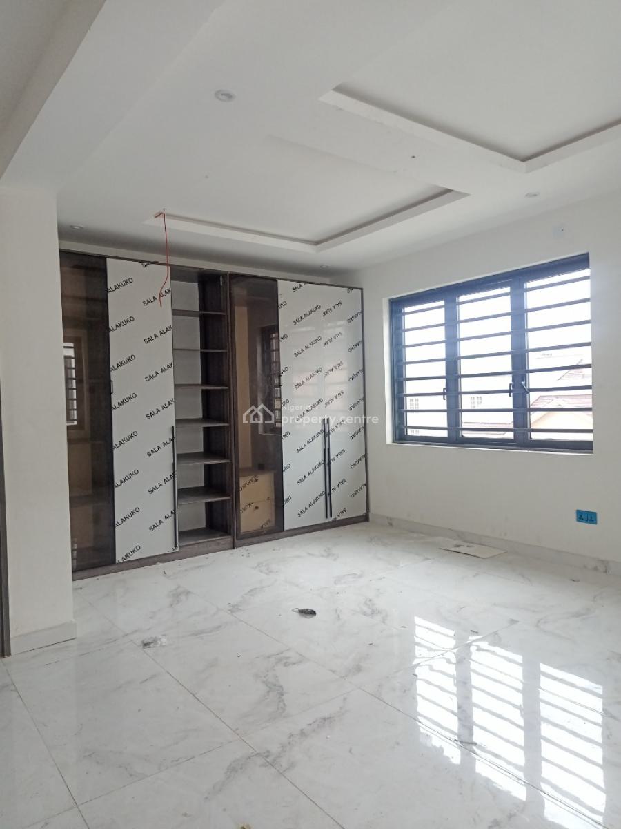5 Bedroom Luxury Built Detached House, in a Service Fully Estate, Ikeja Gra, Ikeja, Lagos, Detached Duplex for Sale