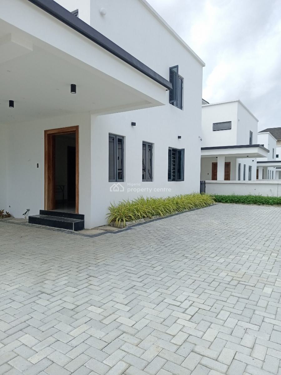 5 Bedroom Luxury Built Detached House, in a Service Fully Estate, Ikeja Gra, Ikeja, Lagos, Detached Duplex for Sale