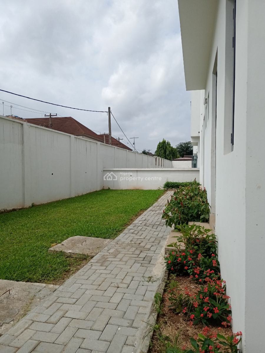 5 Bedroom Luxury Built Detached House, in a Service Fully Estate, Ikeja Gra, Ikeja, Lagos, Detached Duplex for Sale