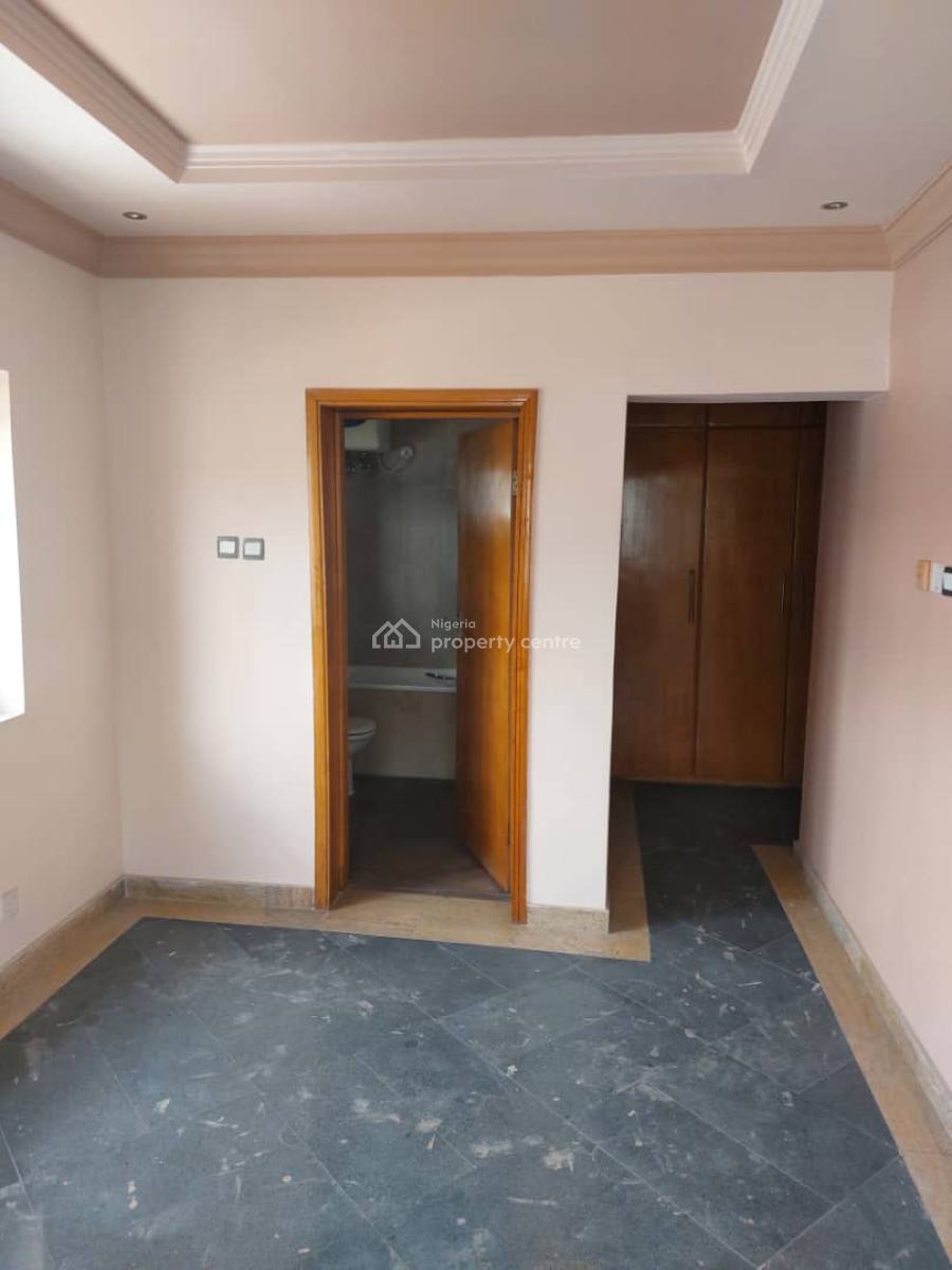 Fully Equipped Non Functional 27 Rooms Hotel, Victoria Island Extension, Victoria Island (vi), Lagos, Hotel / Guest House for Sale