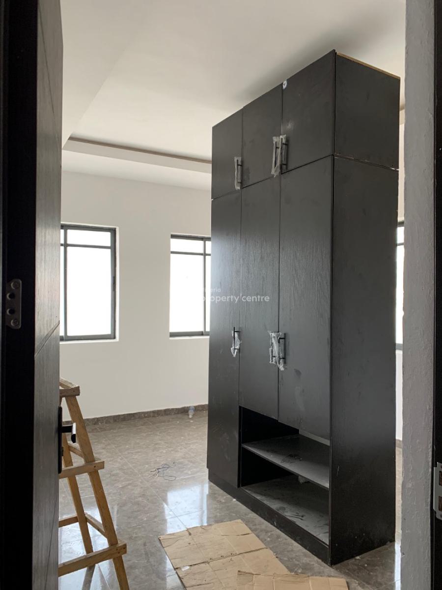 Spacious 2 Bedroom Apartment, Ikota, Lekki, Lagos, Flat / Apartment for Rent