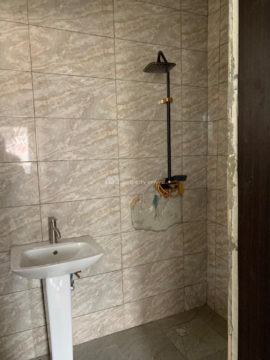 Spacious 2 Bedroom Apartment, Ikota, Lekki, Lagos, Flat / Apartment for Rent