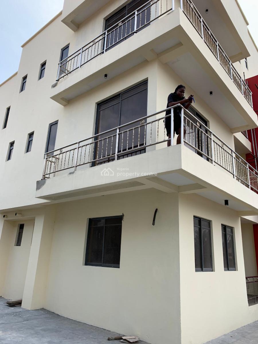 Spacious 2 Bedroom Apartment, Ikota, Lekki, Lagos, Flat / Apartment for Rent