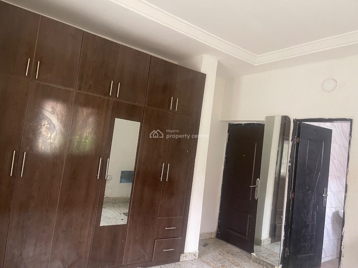 Exclusive Self Contain, Very Spacious Compound, Wuye Main, Wuye, Abuja, Self Contain (single Rooms) for Rent