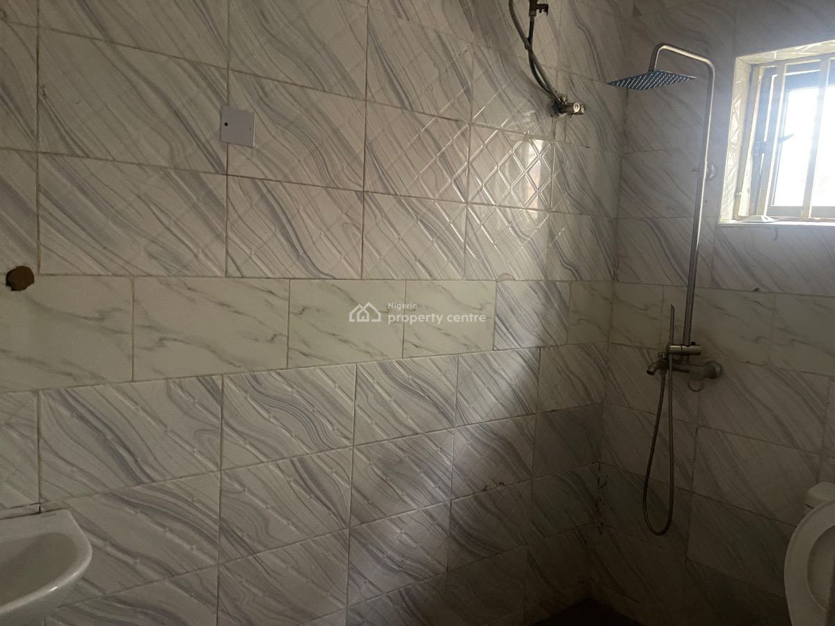Wey Clean Self Contain in a Spacious Compound, Wuye Main, Wuye, Abuja, Self Contain (single Rooms) for Rent