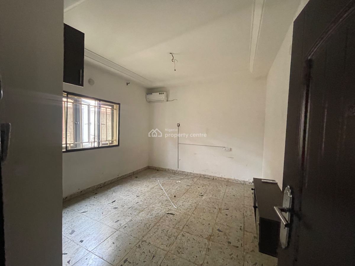 Wey Clean Self Contain in a Spacious Compound, Wuye Main, Wuye, Abuja, Self Contain (single Rooms) for Rent