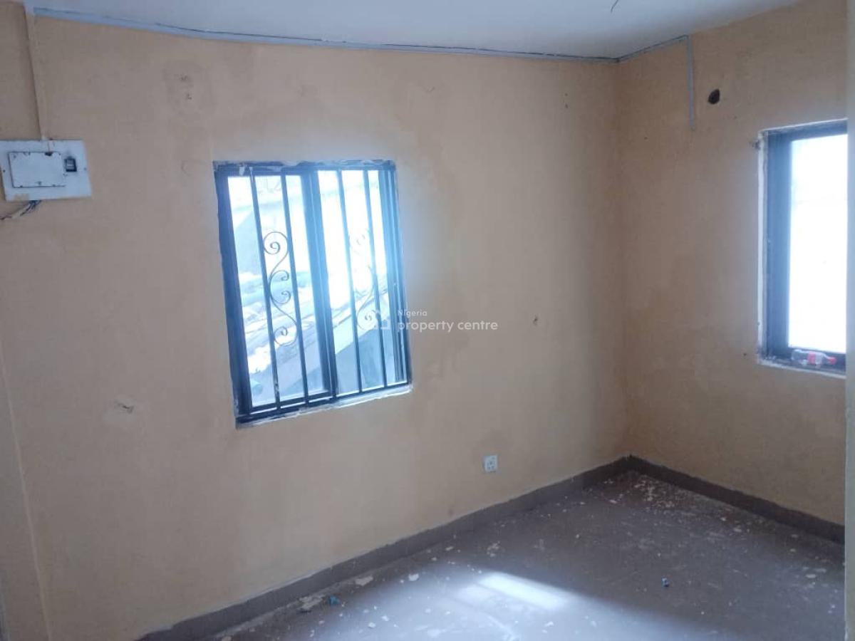 Nice Self Contain in a Secure Estate, Bakare Estate, Agungi, Lekki, Lagos, Self Contain (single Rooms) for Rent