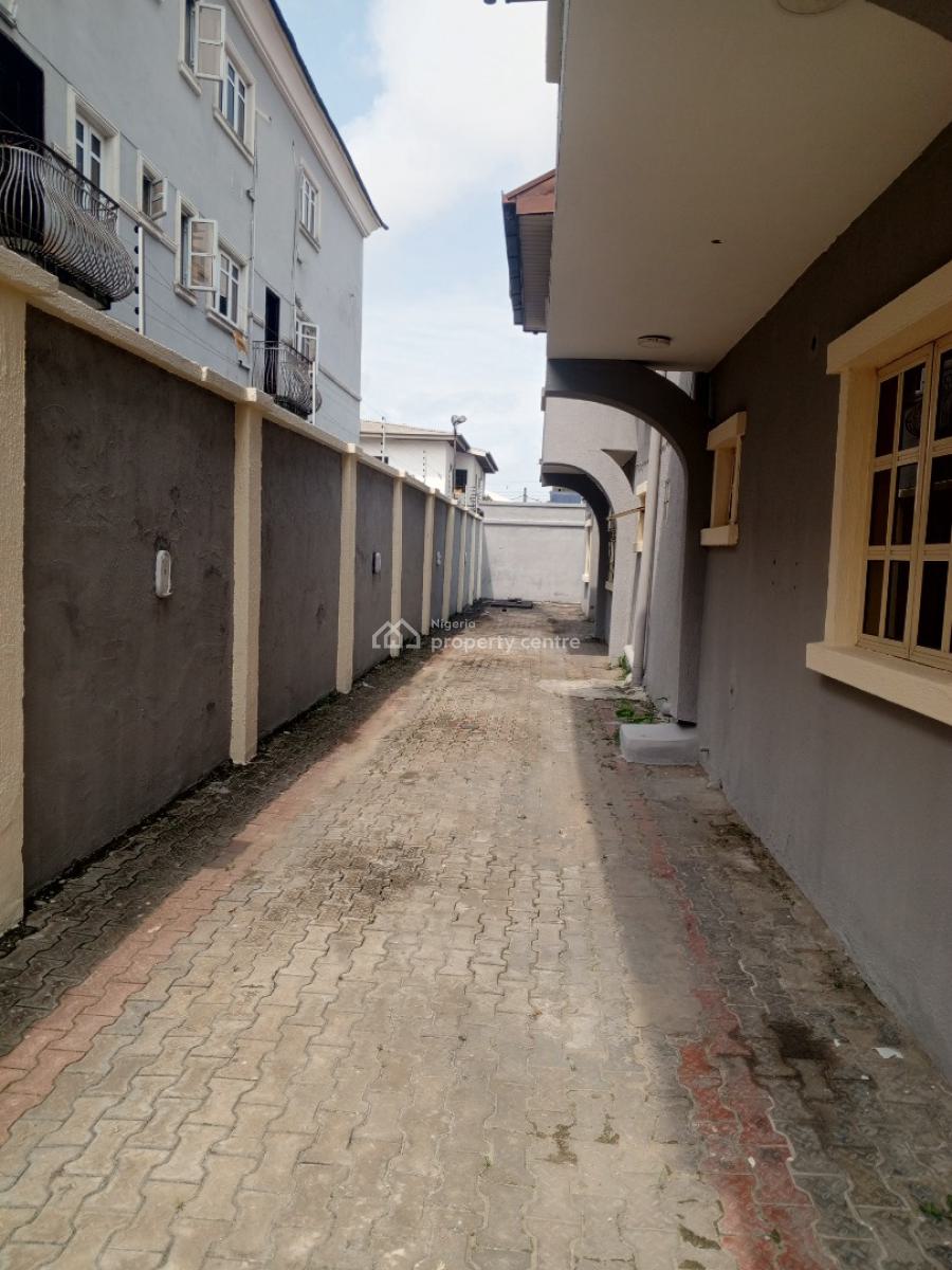 Luxury 5 Bedroom Fully Detached House with Bq, Lekki Phase 1, Lekki, Lagos, Detached Duplex for Rent
