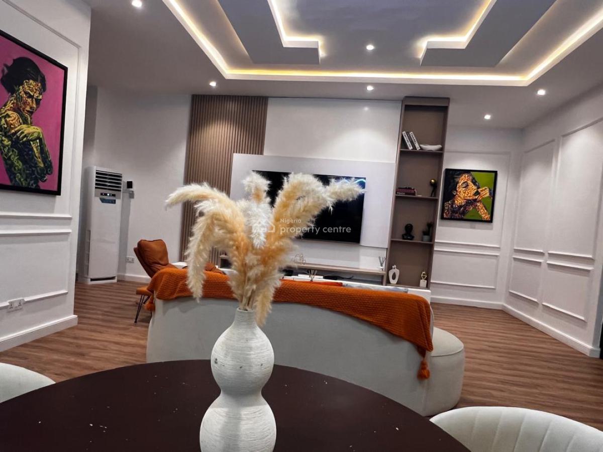 Premium 1 Bedroom with Rooftop Pool, Tokunboh Omisore Street, Lekki Phase 1, Lekki, Lagos, Mini Flat (room and Parlour) Short Let