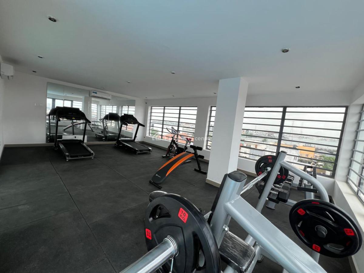 Premium 1 Bedroom with Rooftop Pool, Tokunboh Omisore Street, Lekki Phase 1, Lekki, Lagos, Mini Flat (room and Parlour) Short Let