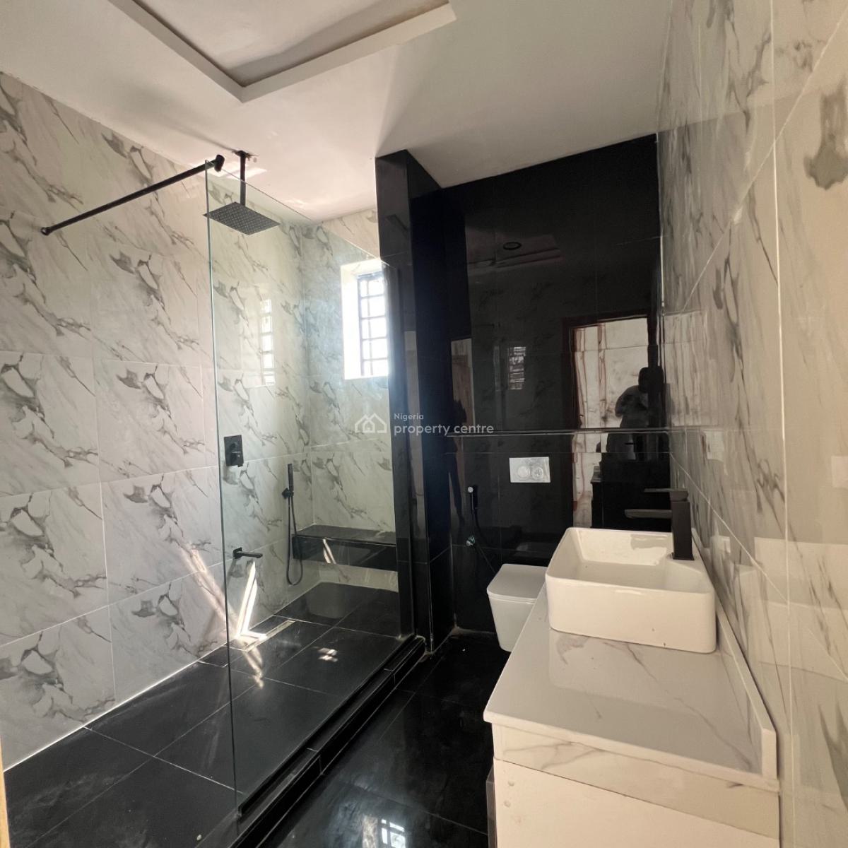 4 Bed&bq  200 Million, Agungi, Lekki, Lagos, Terraced Duplex for Sale