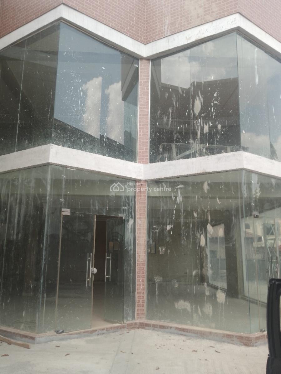 Strategically Shop Measuring 35sqm² Facing The Major Road., Gwarinpa, Abuja, Shop for Rent