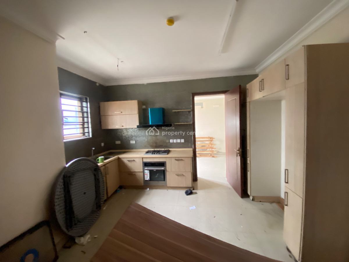 Modern 3 Bedroom Apartment with Bq Available, Ikota, Lekki, Lagos, Flat / Apartment for Rent