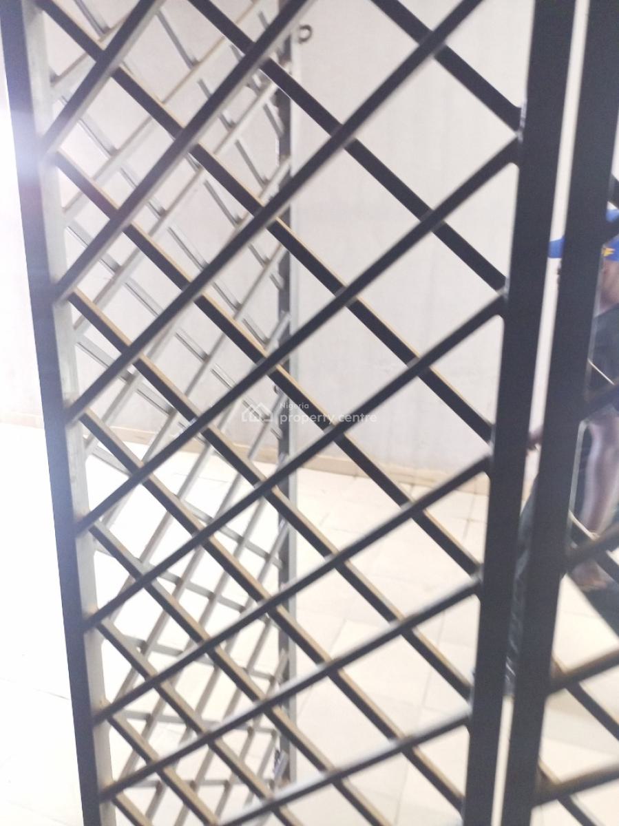 Spacious Shop Available, 3rd Avenue, Gwarinpa, Abuja, Shop for Rent