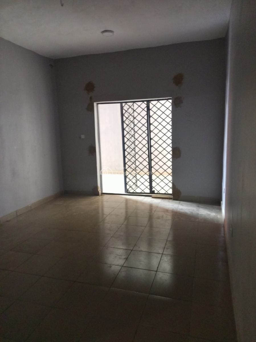 Spacious Shop Available, 3rd Avenue, Gwarinpa, Abuja, Shop for Rent