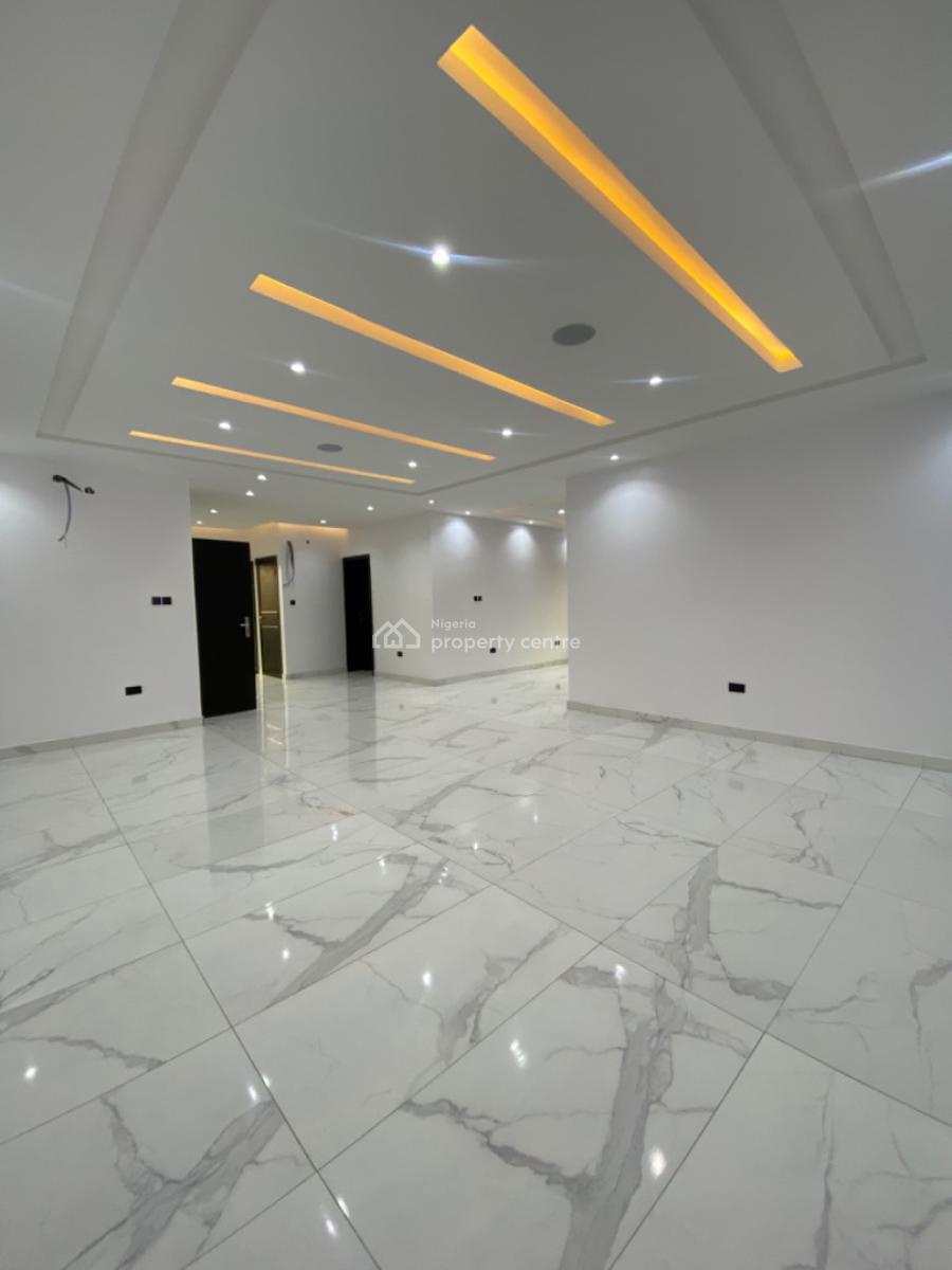 Nicely Built 3 Bedroom Apartment, Lekki Phase 1, Lekki, Lagos, Self Contain (single Rooms) for Sale