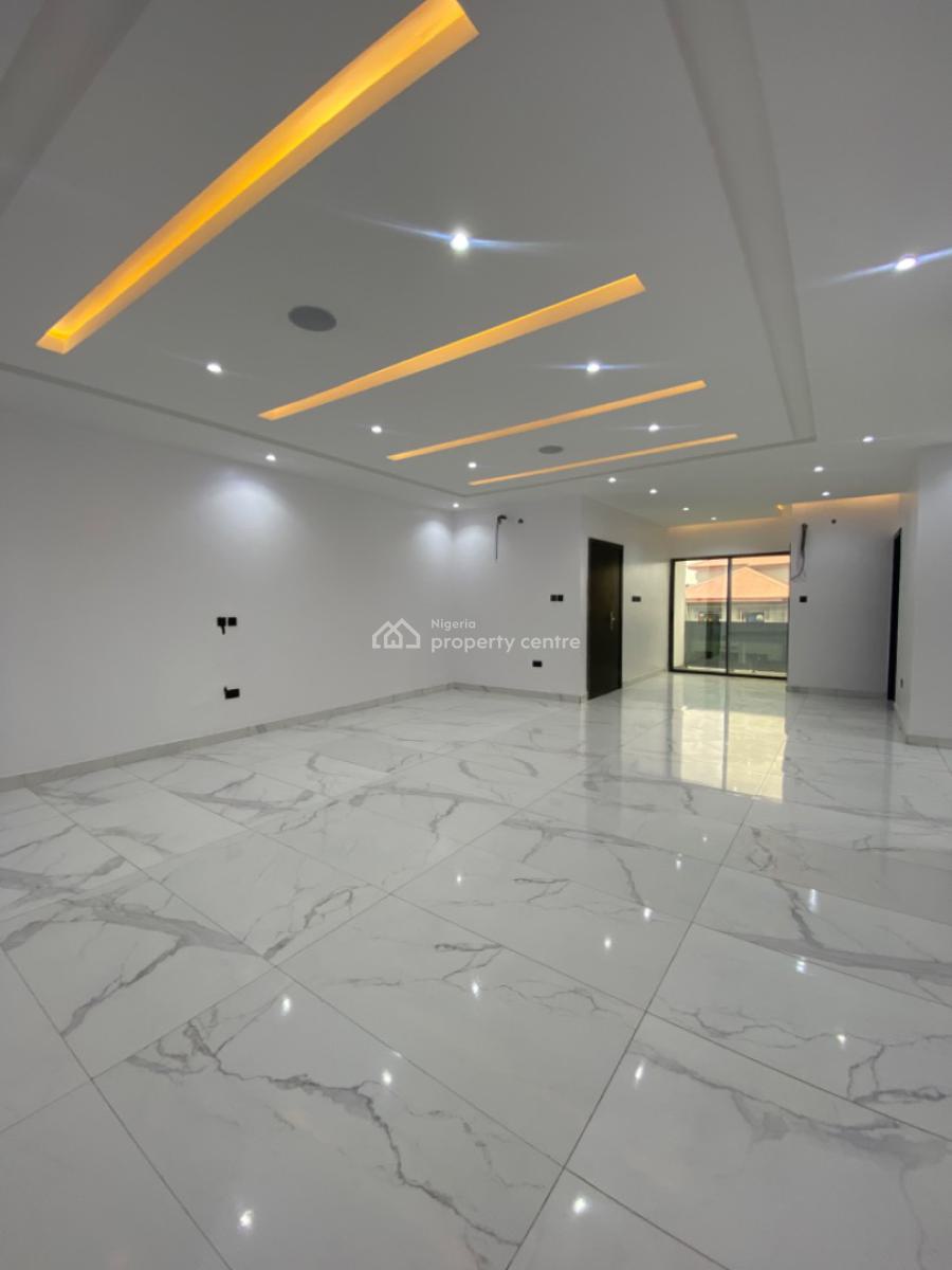 Nicely Built 3 Bedroom Apartment, Lekki Phase 1, Lekki, Lagos, Self Contain (single Rooms) for Sale