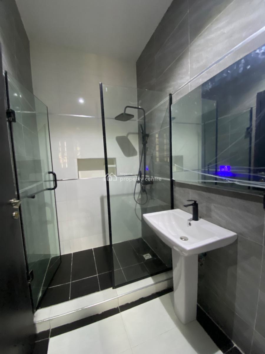 Nicely Built 3 Bedroom Apartment, Lekki Phase 1, Lekki, Lagos, Self Contain (single Rooms) for Sale