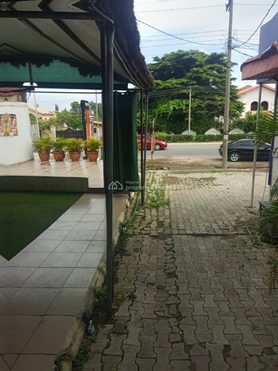Massive Restaurant Space Available, Gwarinpa, Abuja, Restaurant / Bar for Rent