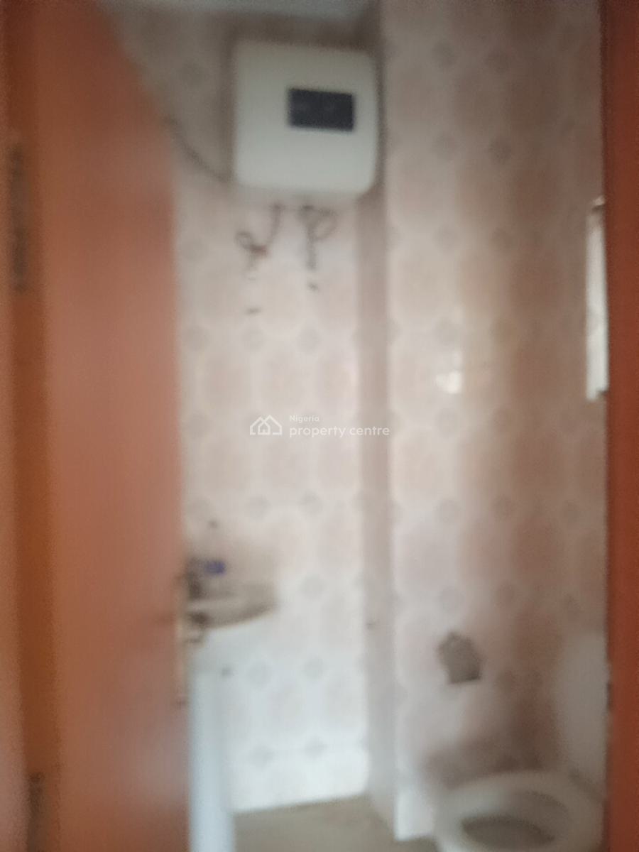 Commercial, Office, Residential, 3 Bedrooms Flat, Ist Floor and Ground Floor, Utako, Abuja, Flat / Apartment for Rent