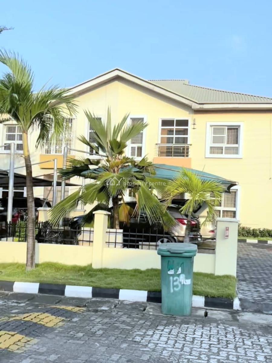 Well-maintained 4-bedroom Semi-detached Duplex, Osapa, Lekki, Lagos, Semi-detached Duplex for Sale