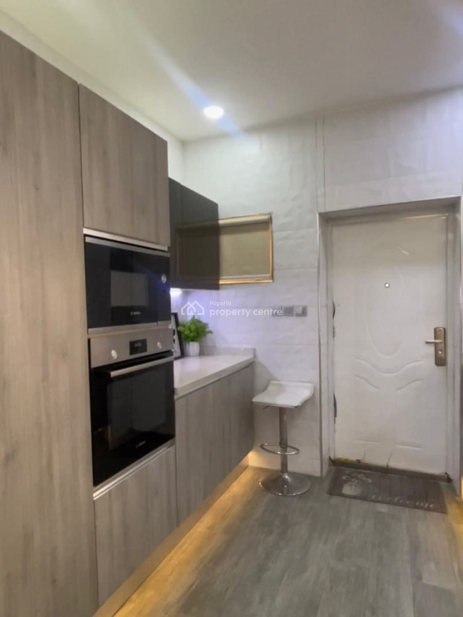 Well-maintained 4-bedroom Semi-detached Duplex, Osapa, Lekki, Lagos, Semi-detached Duplex for Sale