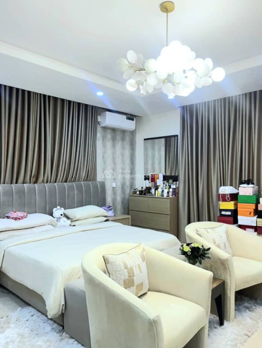 Well-maintained 4-bedroom Semi-detached Duplex, Osapa, Lekki, Lagos, Semi-detached Duplex for Sale