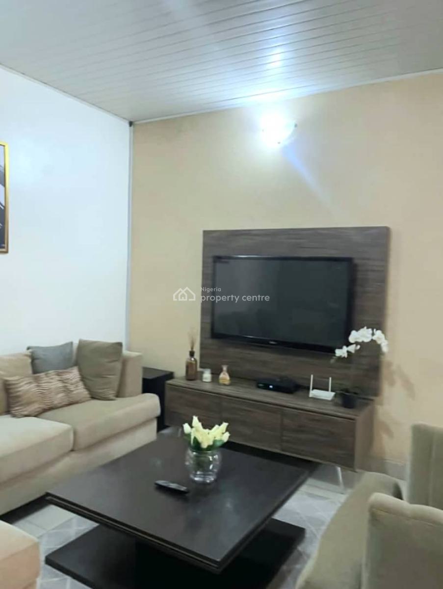 Well-maintained 4-bedroom Semi-detached Duplex, Osapa, Lekki, Lagos, Semi-detached Duplex for Sale