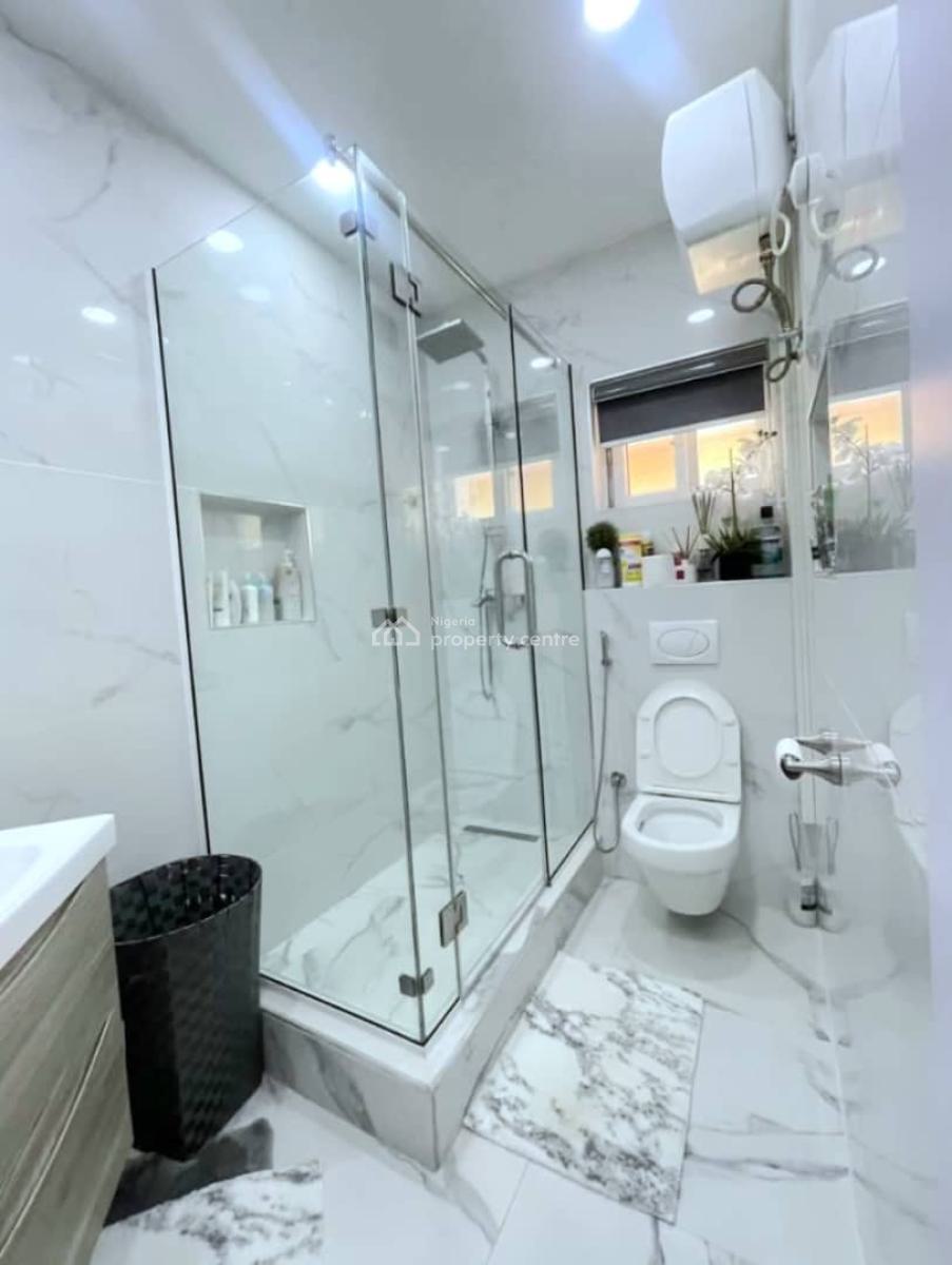 Well-maintained 4-bedroom Semi-detached Duplex, Osapa, Lekki, Lagos, Semi-detached Duplex for Sale