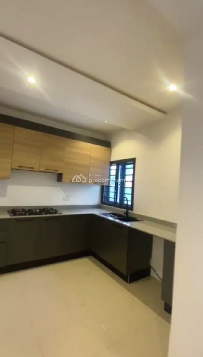 New Standard Ensuit 1 Bedroom Spacious Studio Apartment with Pool, Off Admiralty Way, Lekki Phase 1, Lekki, Lagos, Mini Flat (room and Parlour) for Sale
