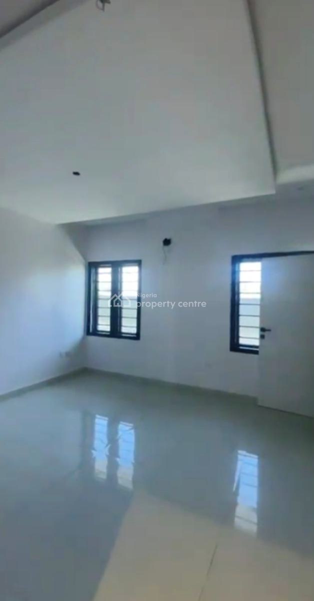 New Standard Ensuit 1 Bedroom Spacious Studio Apartment with Pool, Off Admiralty Way, Lekki Phase 1, Lekki, Lagos, Mini Flat (room and Parlour) for Sale