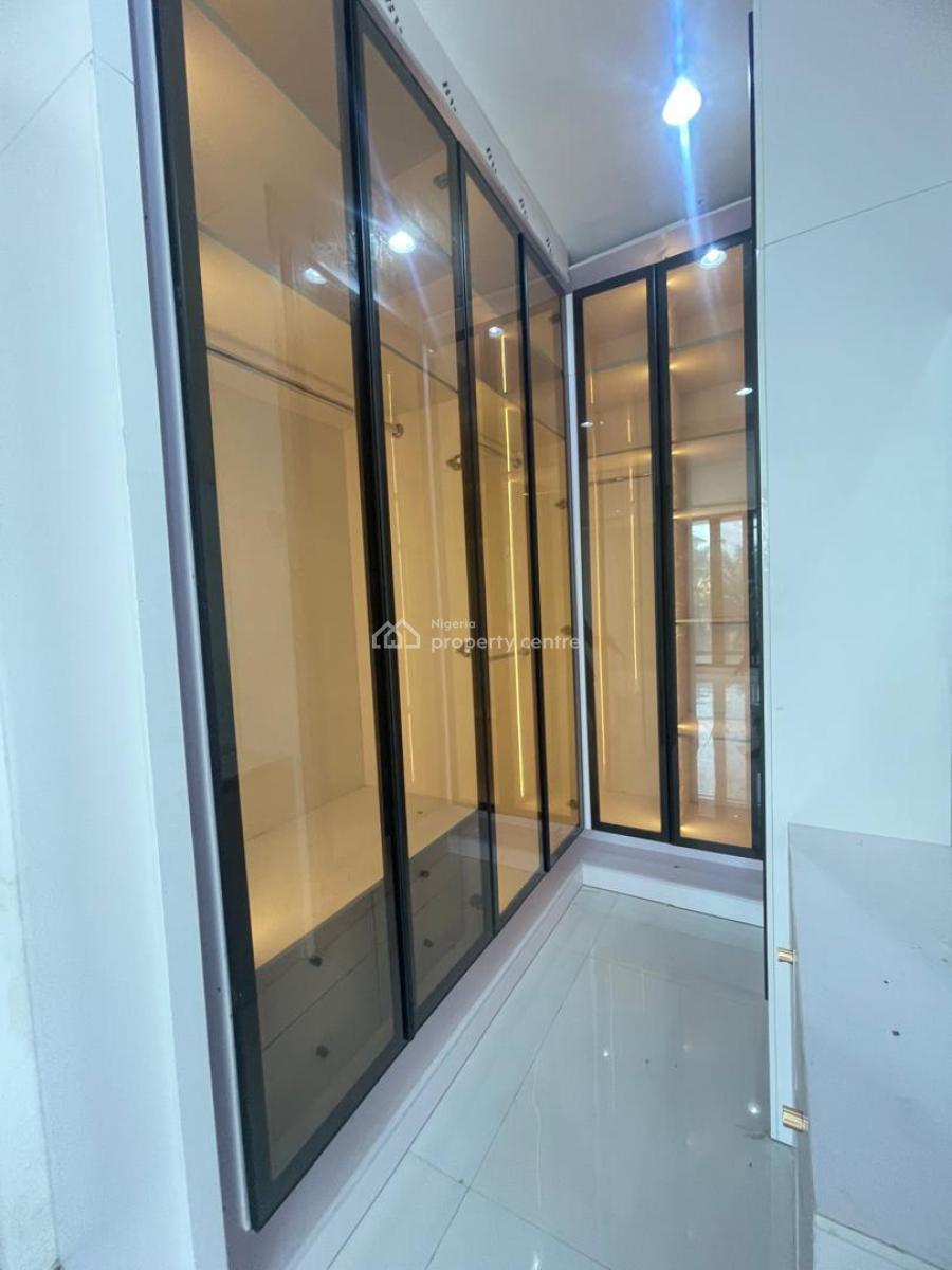 Newly Built 3 Bedroom Apartment with Elevator, Swimming Pool & Gym, Lekki Phase 1, Lekki, Lagos, Flat / Apartment for Rent