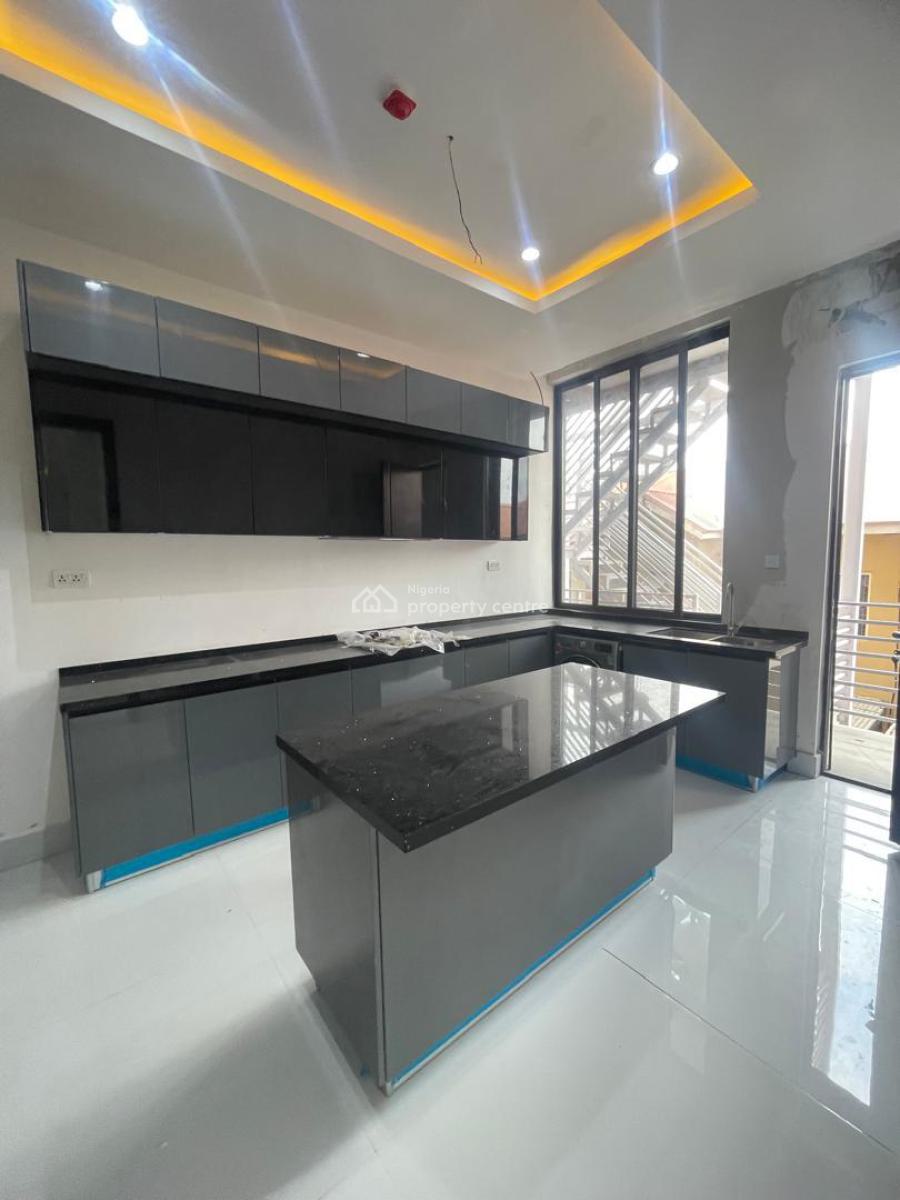 Newly Built 3 Bedroom Apartment with Elevator, Swimming Pool & Gym, Lekki Phase 1, Lekki, Lagos, Flat / Apartment for Rent